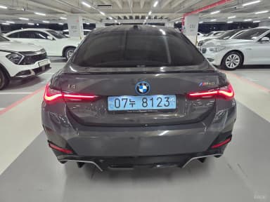i4