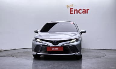Camry (XV70)