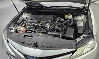 Camry (XV70)