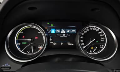 Camry (XV70)