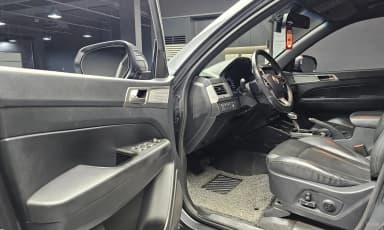 Rexton Sports Khan