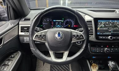 Rexton Sports Khan