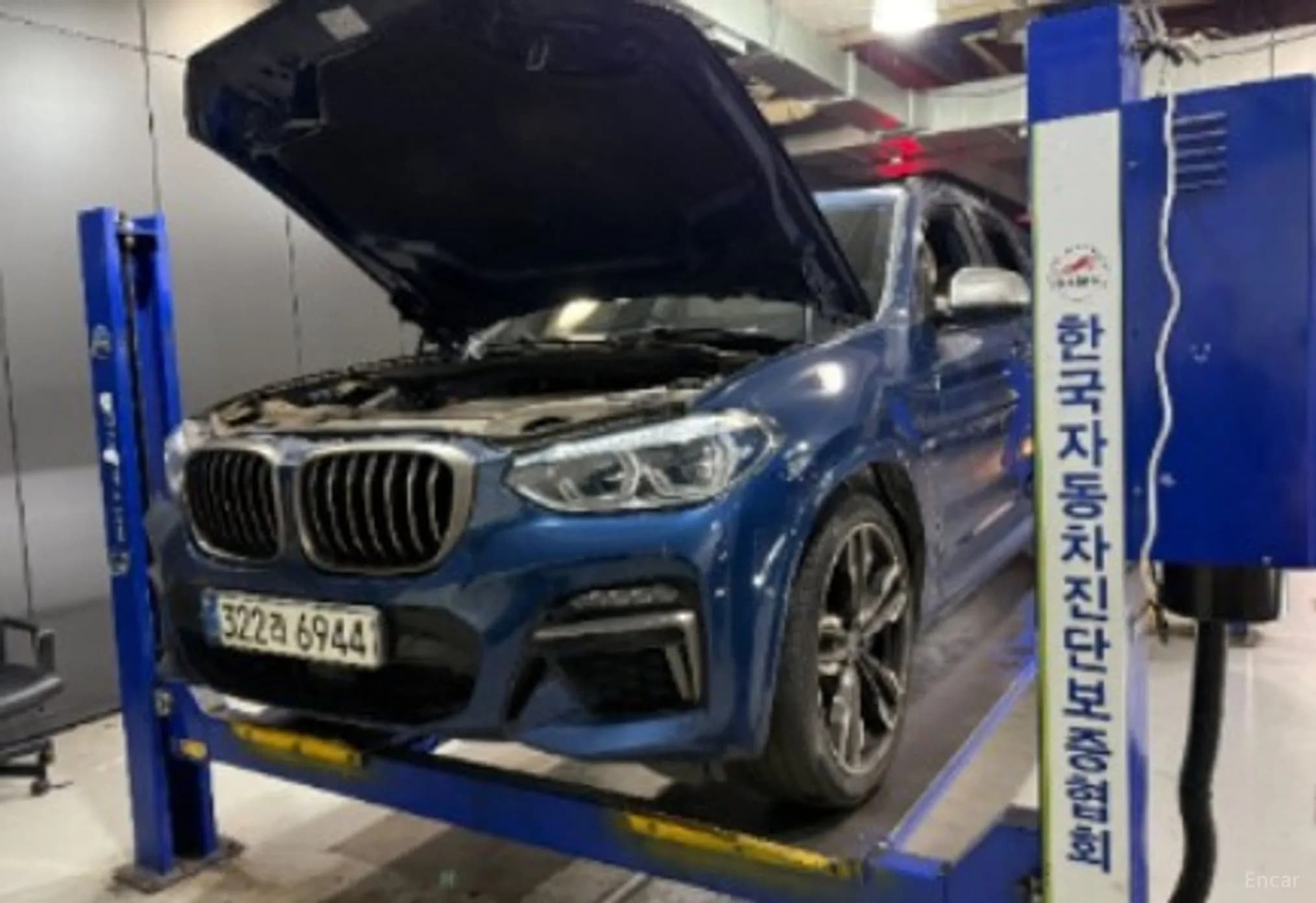 X3 (G01)