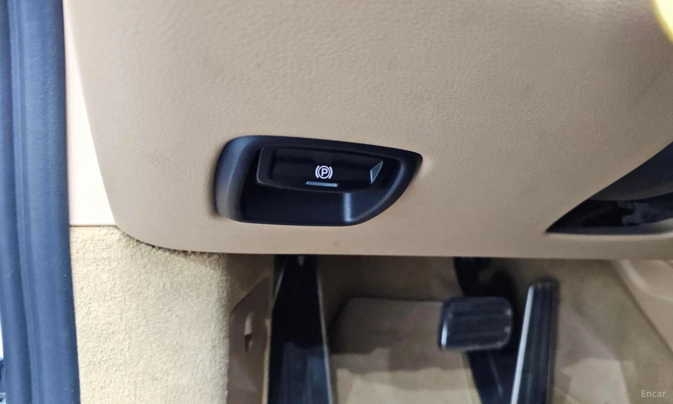 910