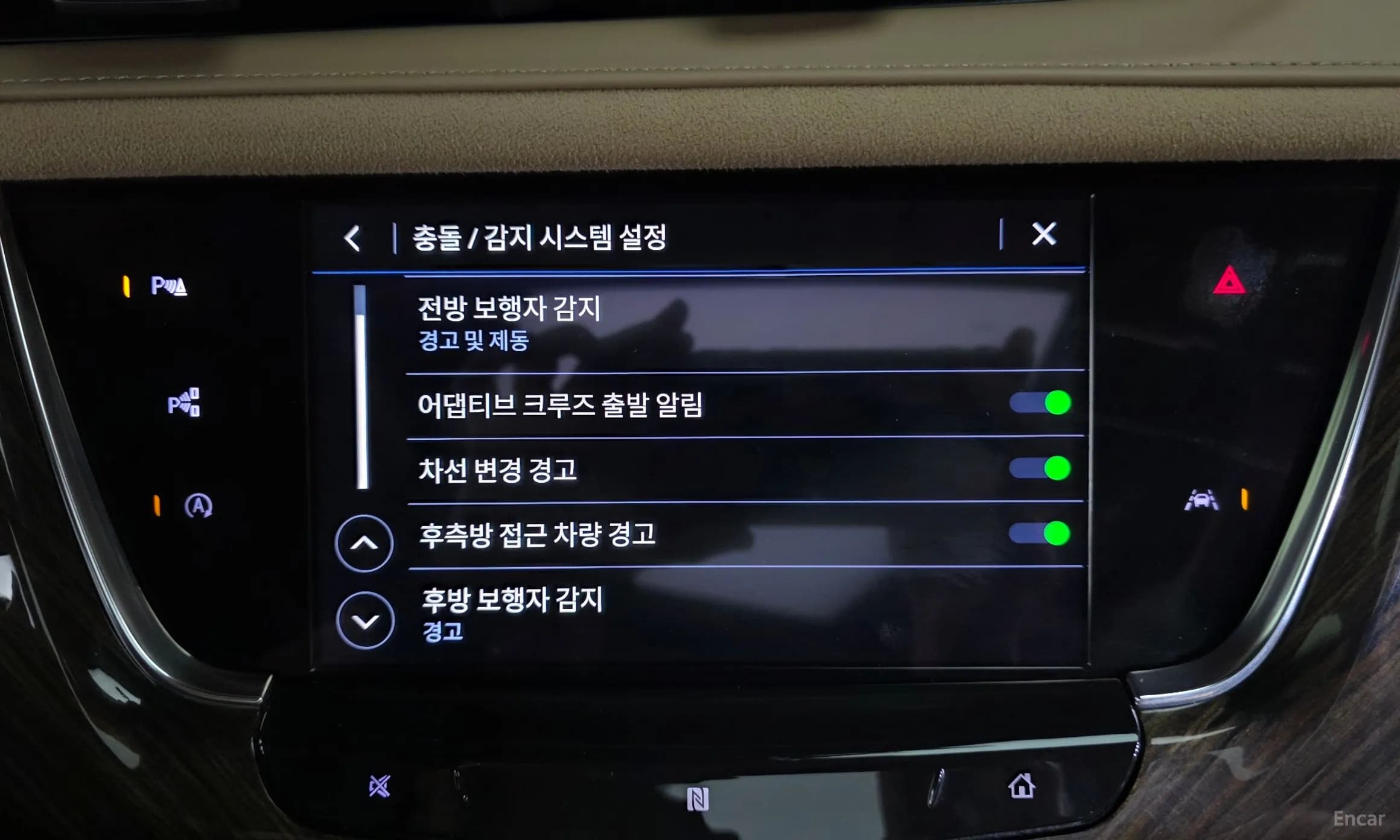XT6