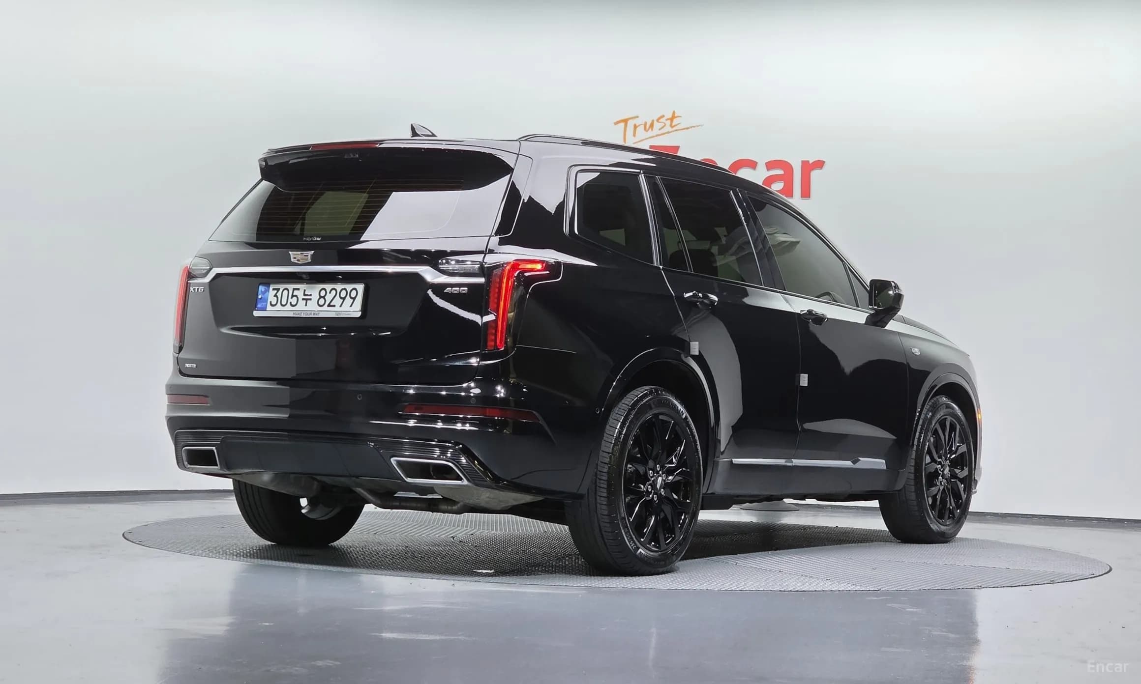 XT6