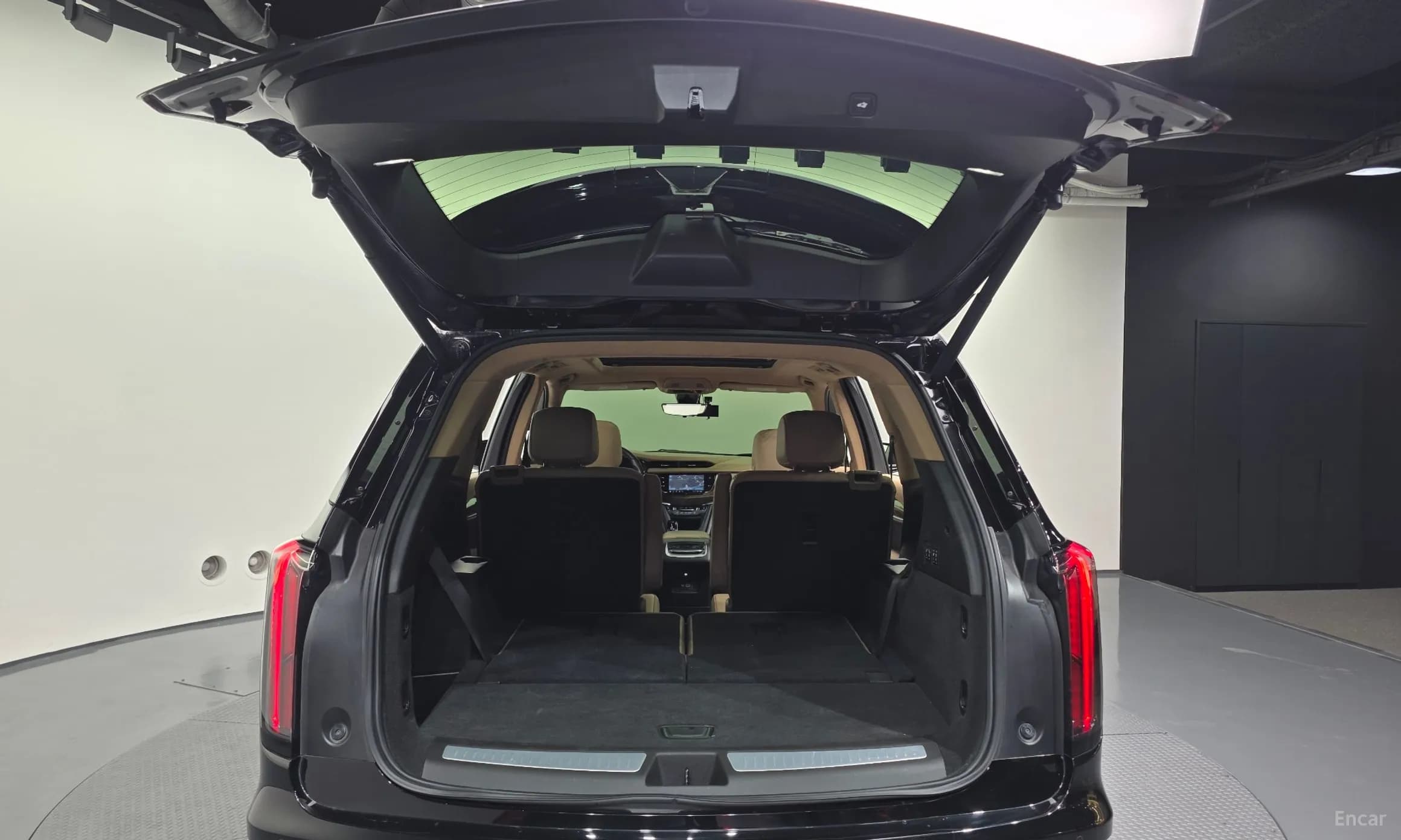 XT6