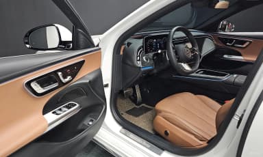 E-Class W214