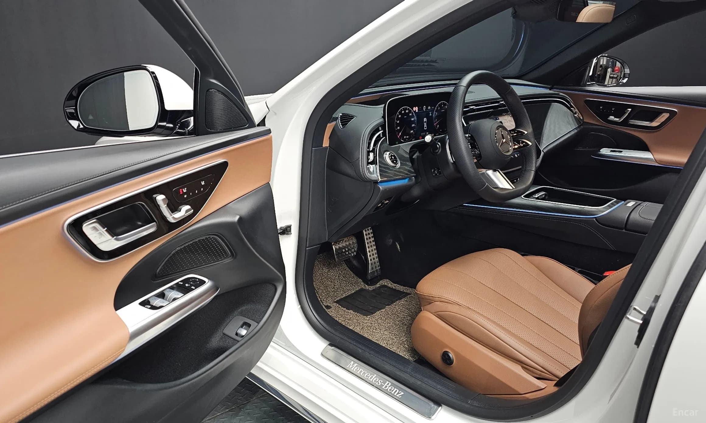E-Class W214