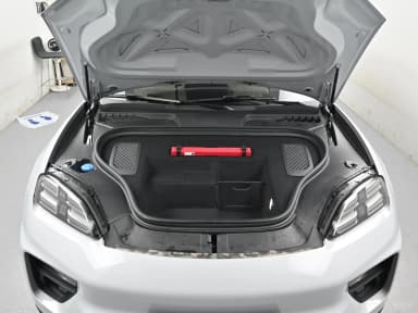 Macan EV