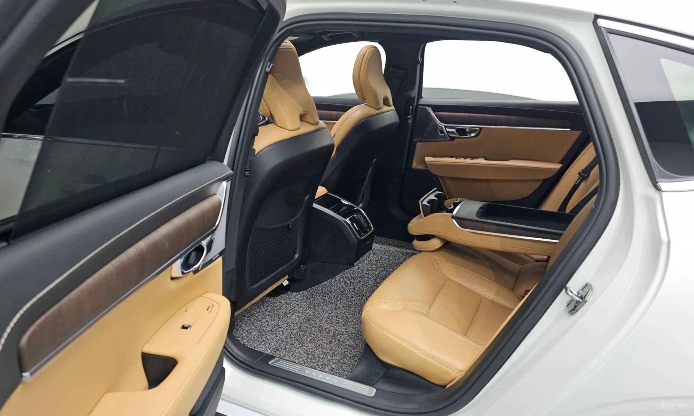 S90