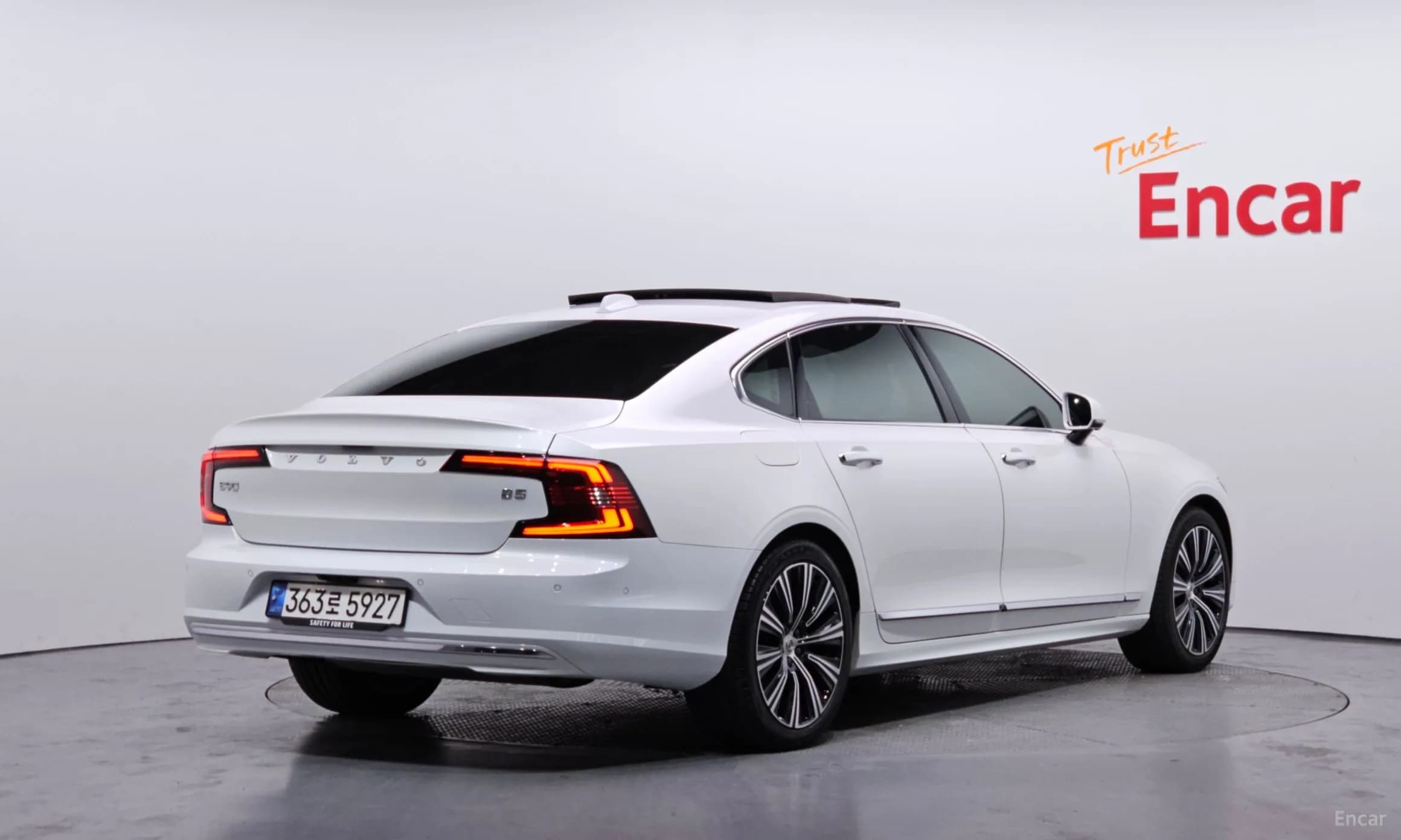 S90