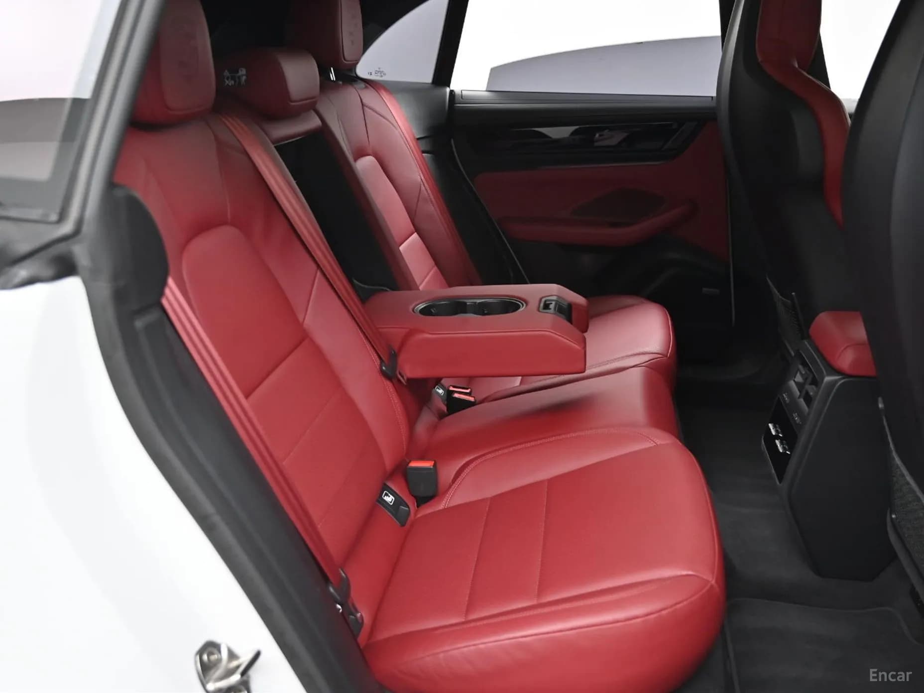 Macan EV