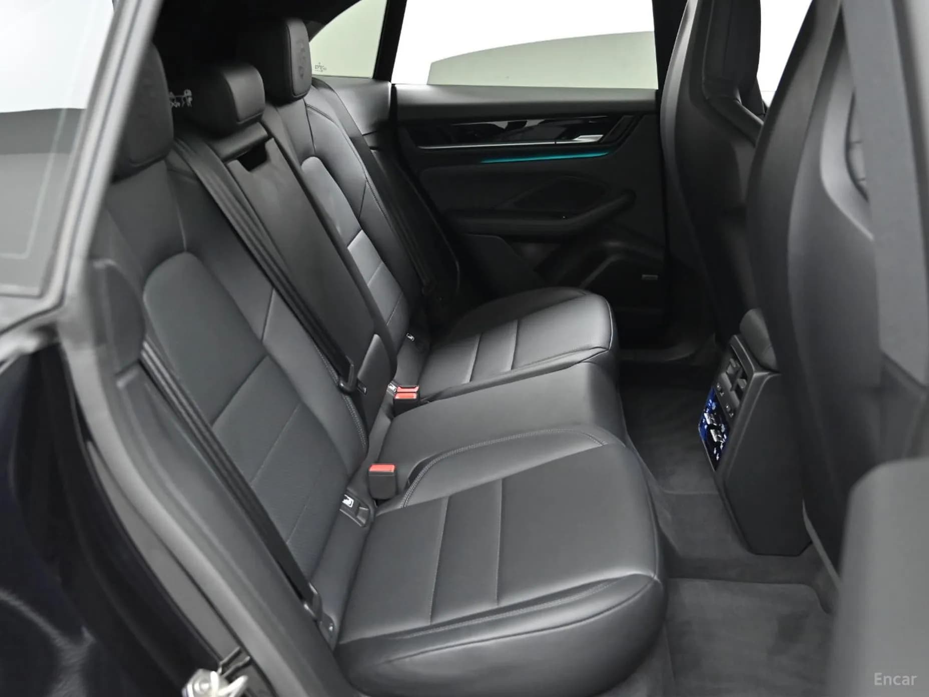 Macan EV