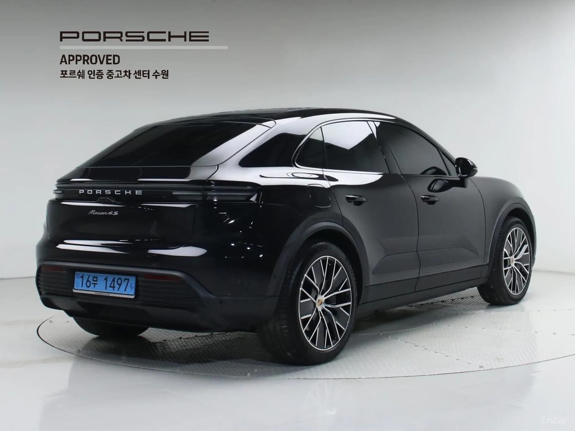 Macan EV