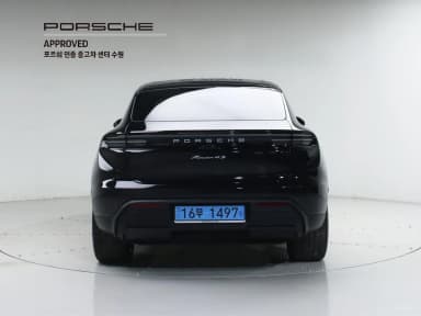 Macan EV