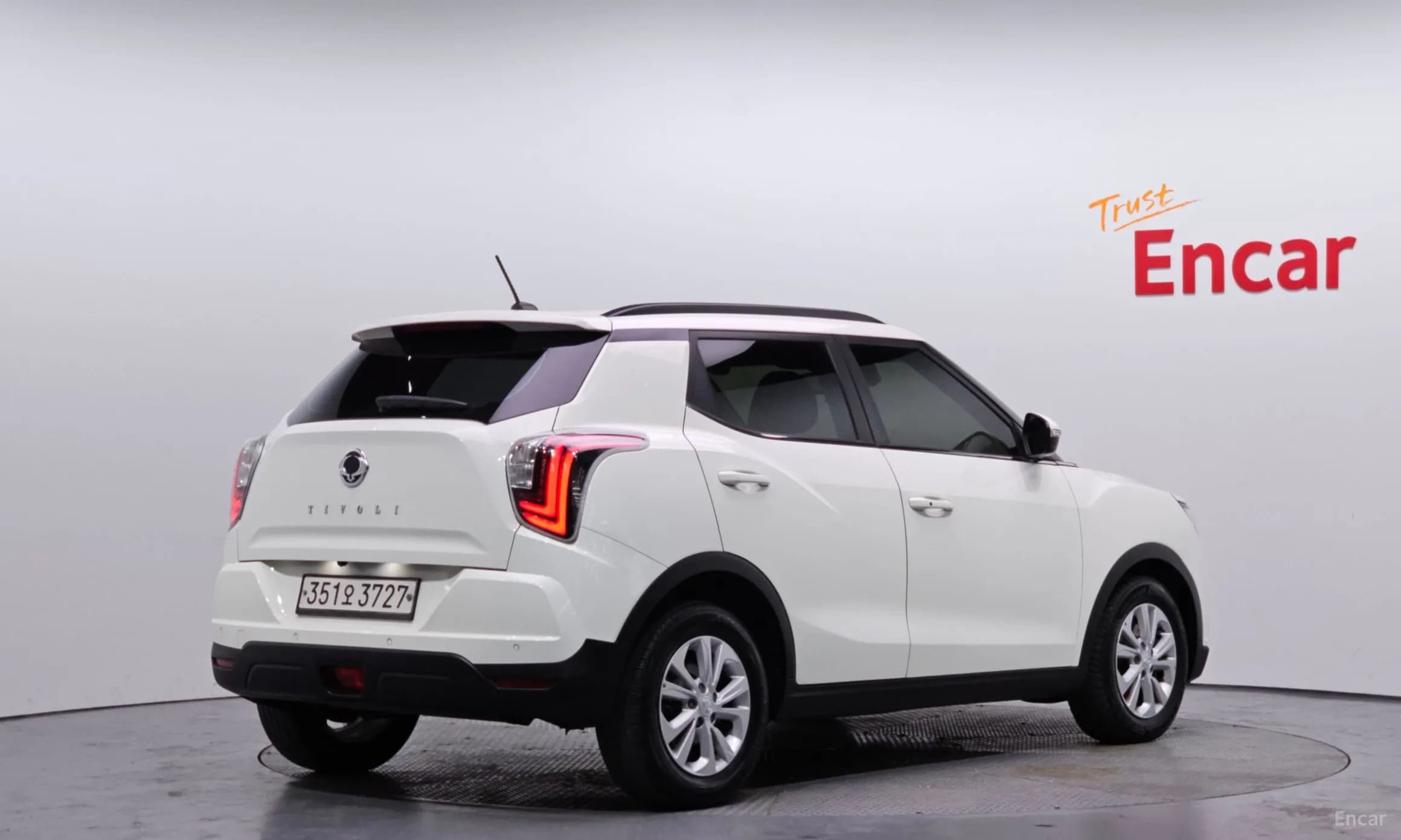 Berry New Tivoli