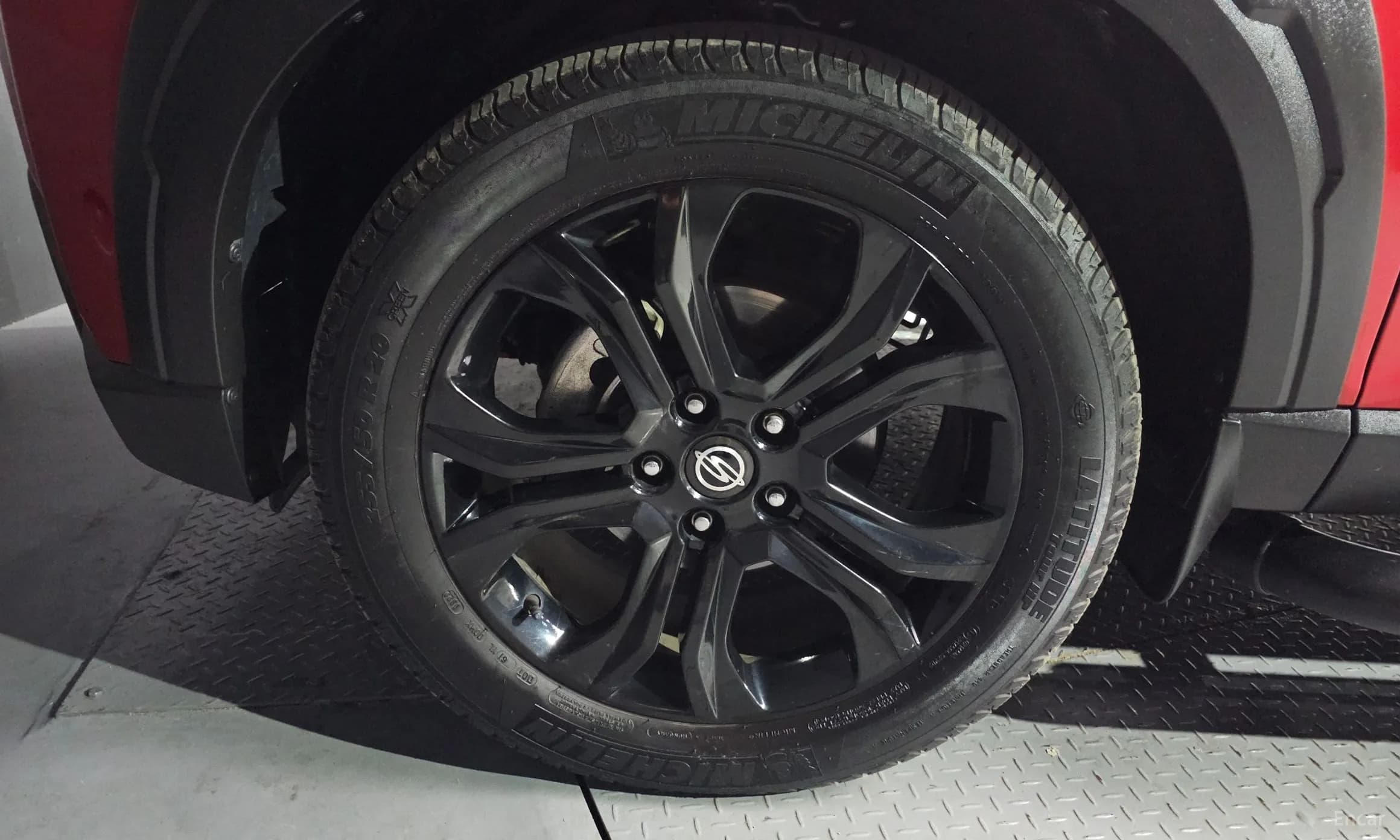 Rexton Sports Khan