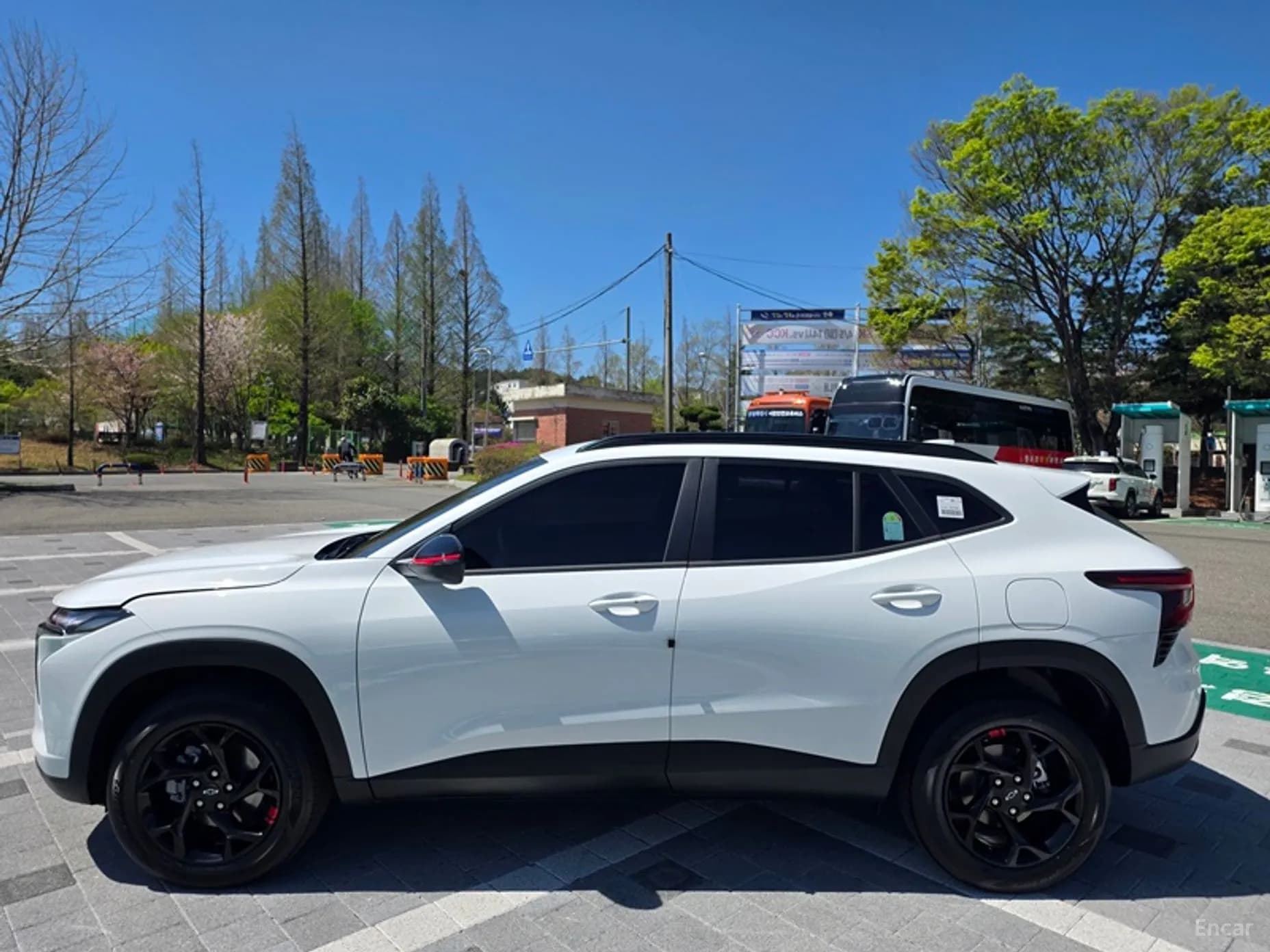 Trax Crossover