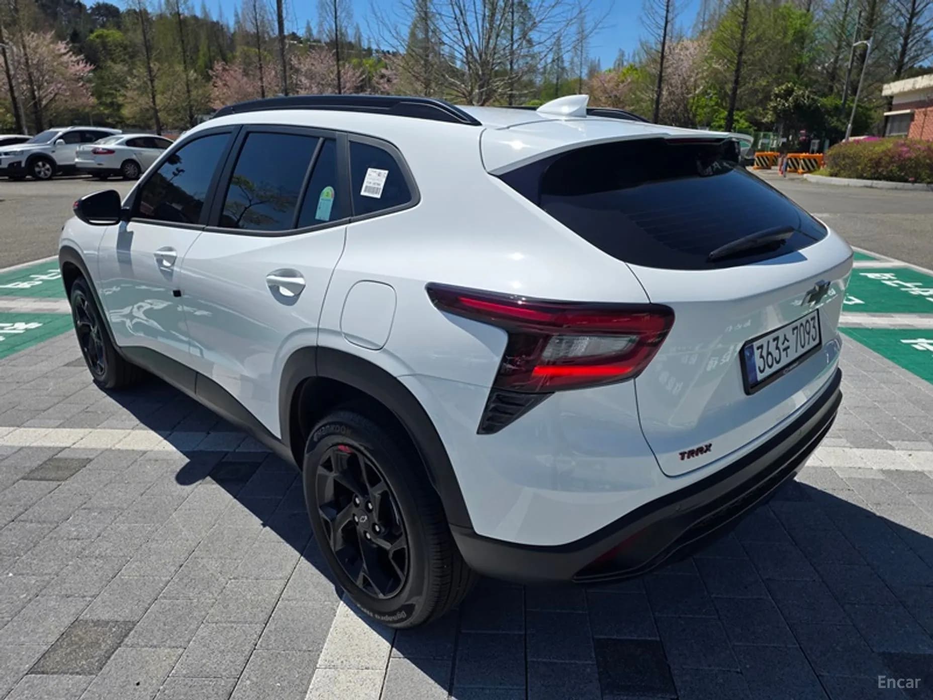 Trax Crossover
