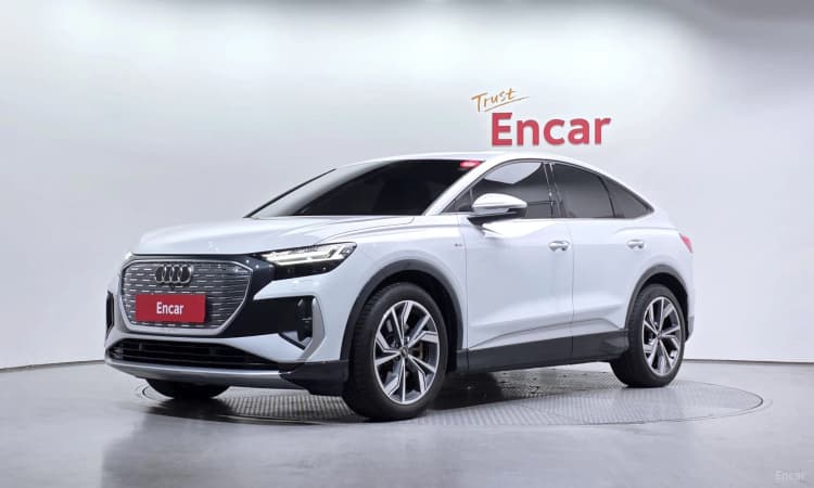 Q4 e-tron (F4)