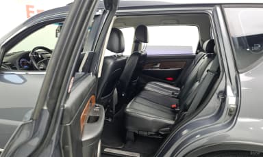 Rexton W