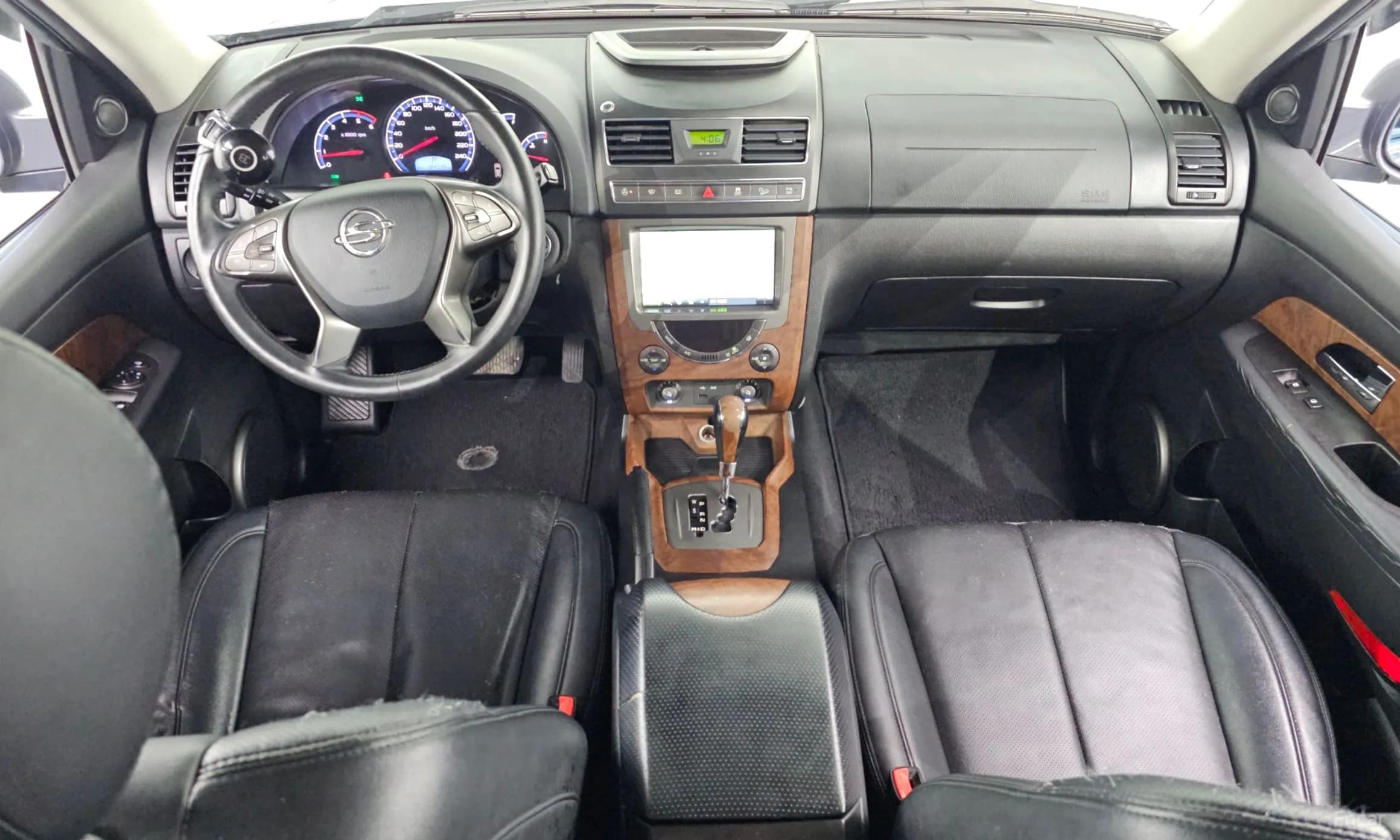 Rexton W