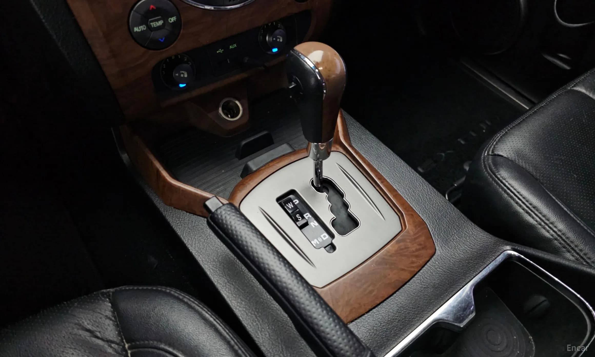 Rexton W