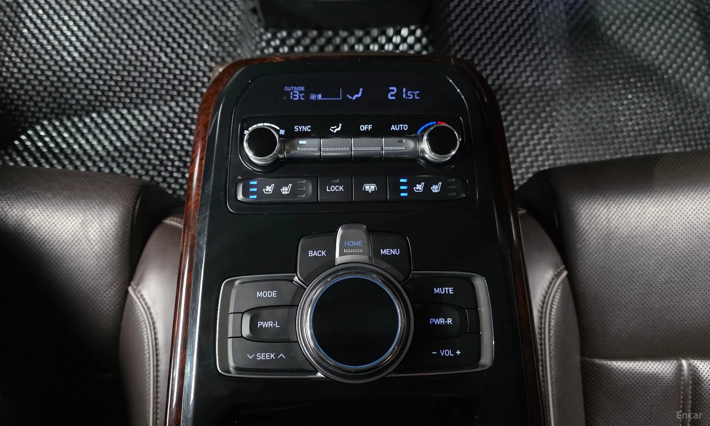 EQ900