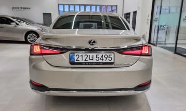 ES300h 7th Generation