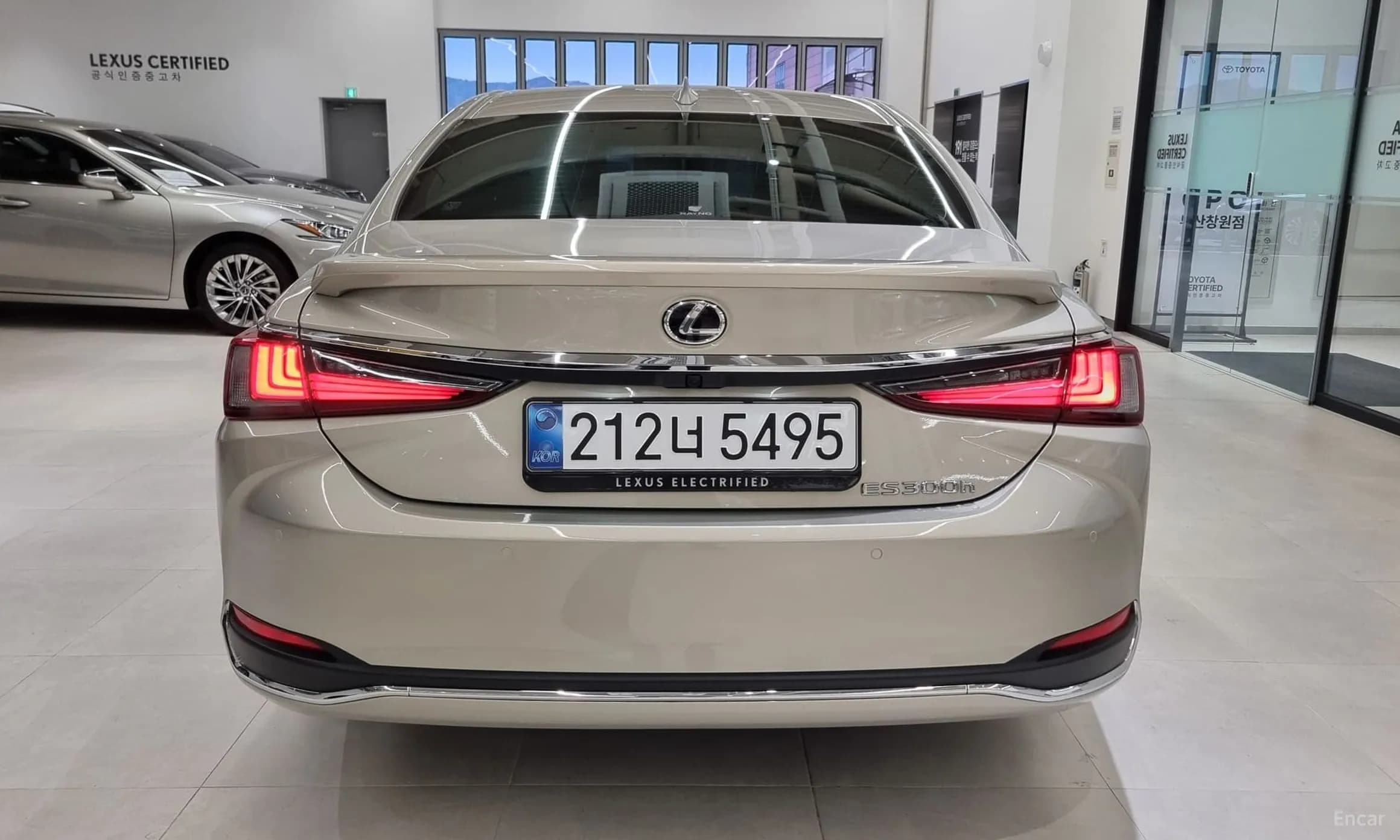 ES300h 7th Generation