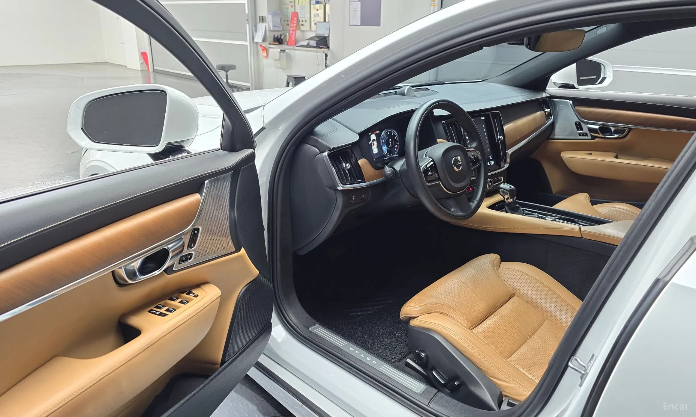 S90