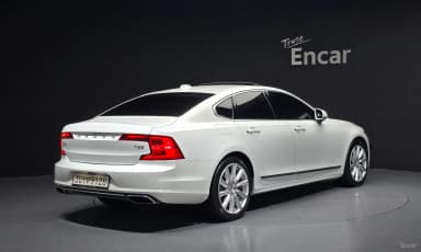 S90