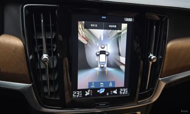 S90
