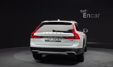 V90 Cross Country