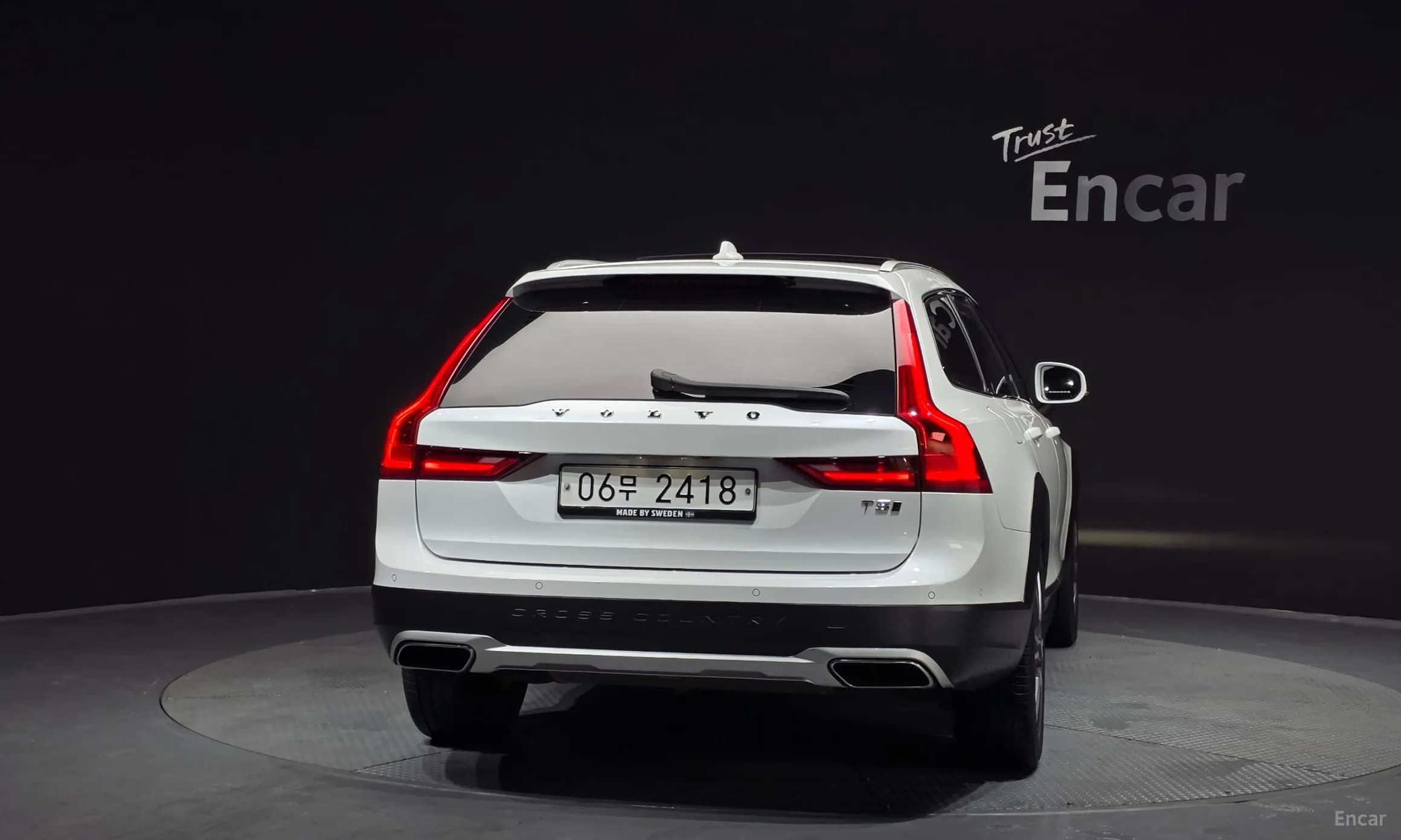V90 Cross Country
