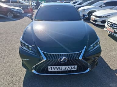ES300h 7th Generation