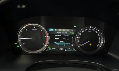 Rexton Sports Khan