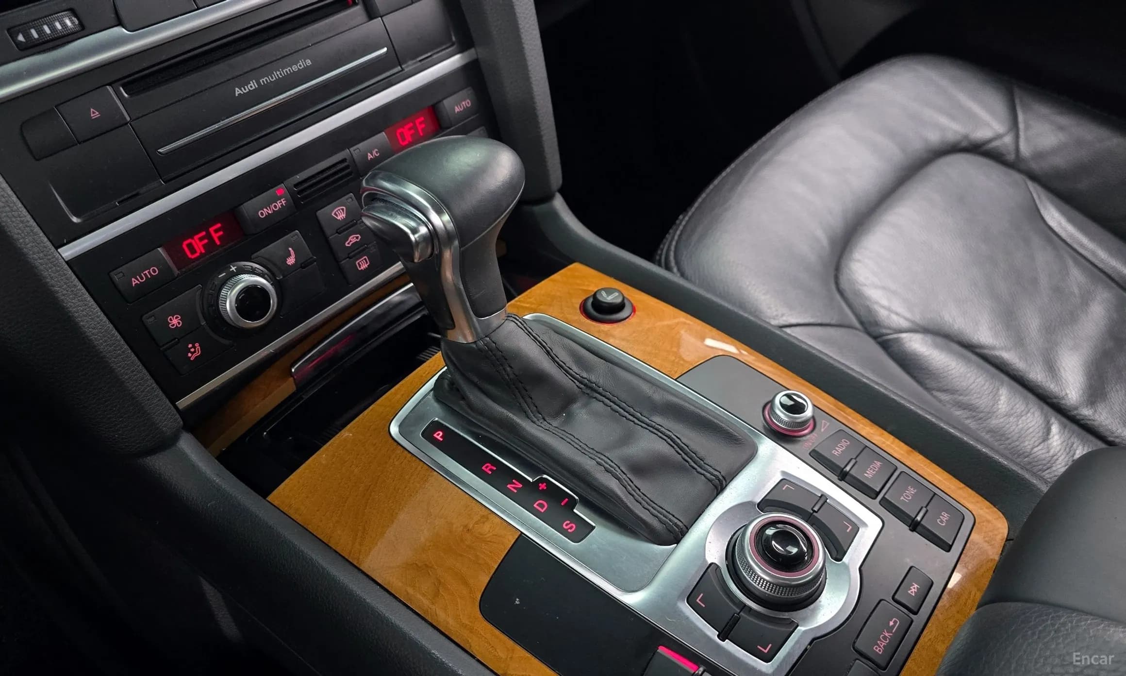 Q7