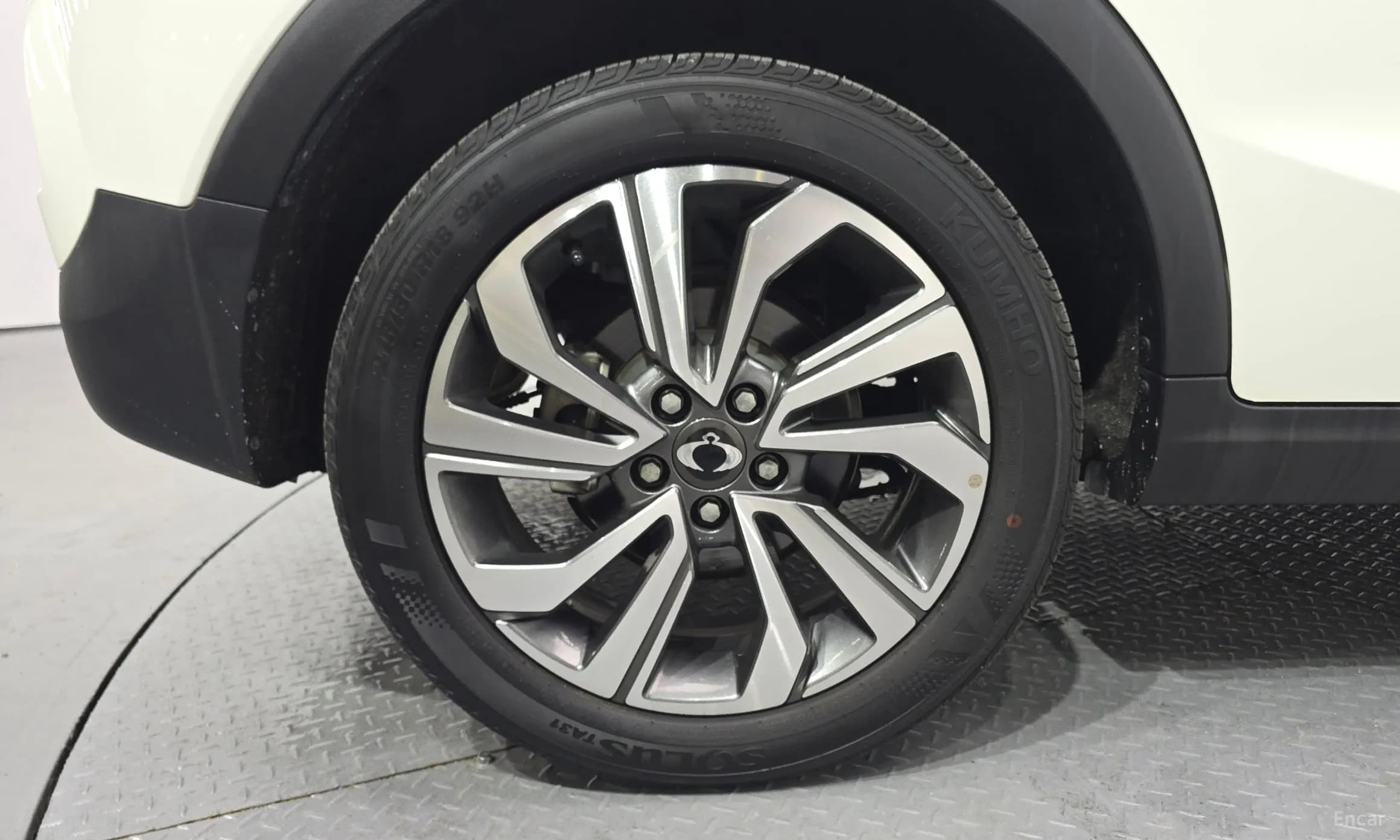Berry New Tivoli