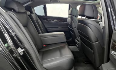7 Series (F01)