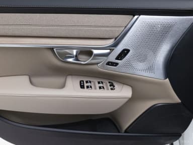 S90