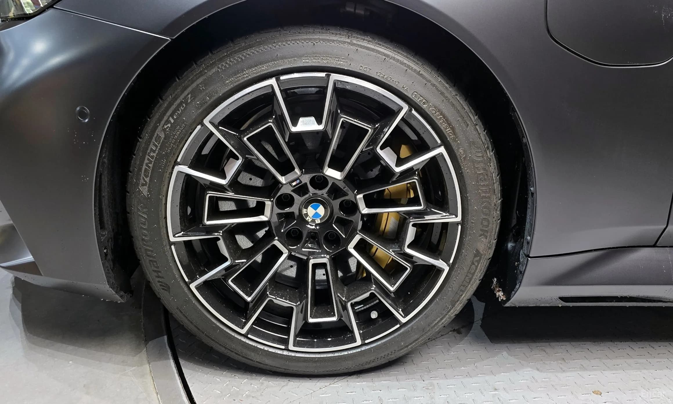 M5 (G90)