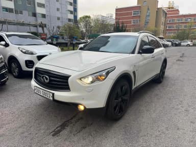 QX70