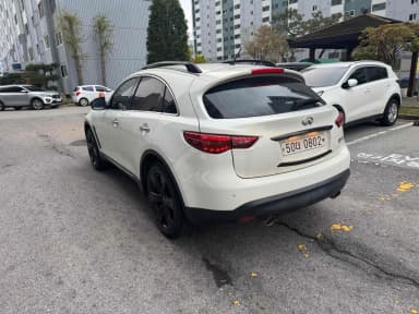 QX70