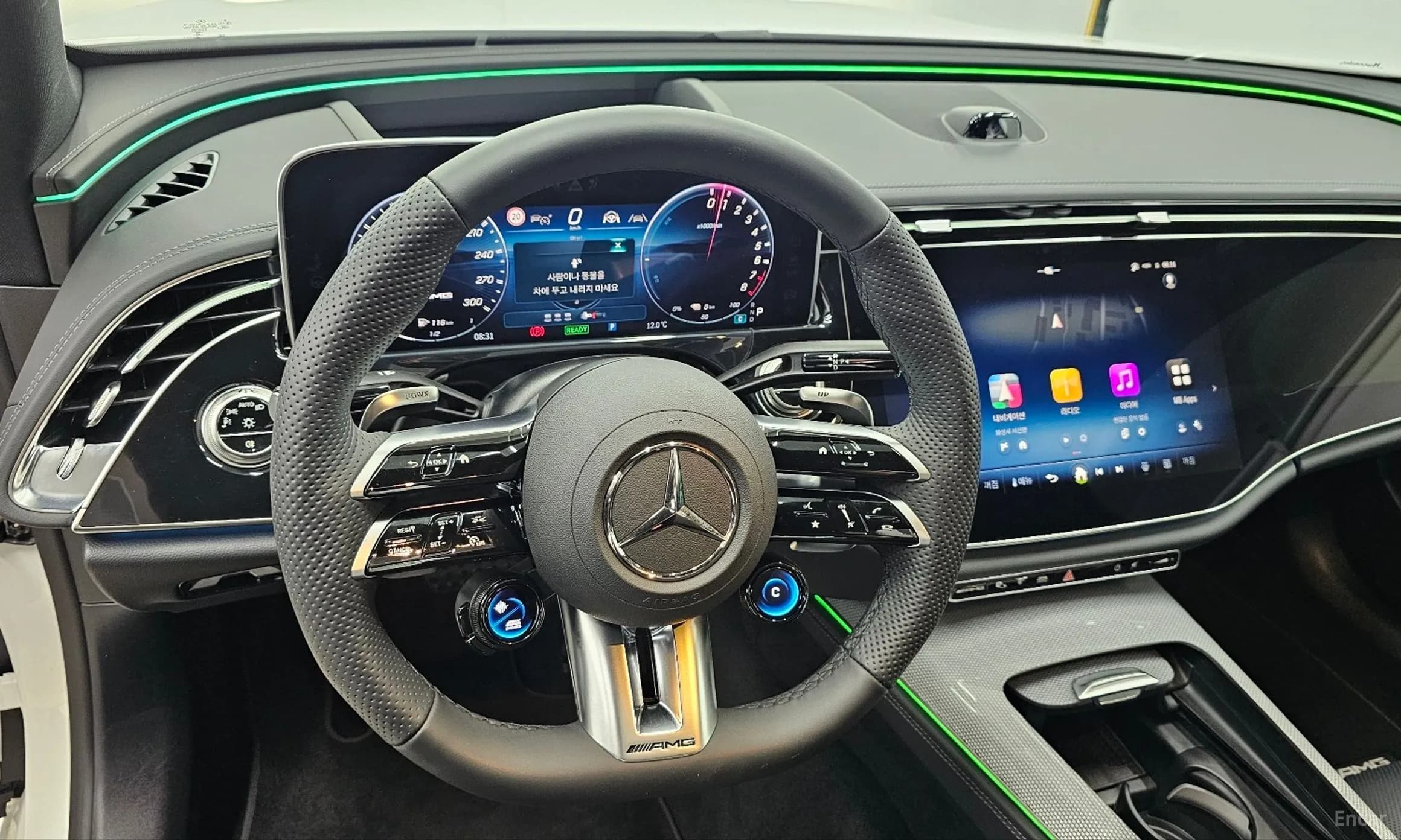 E-Class W214