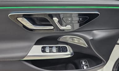 E-Class W214