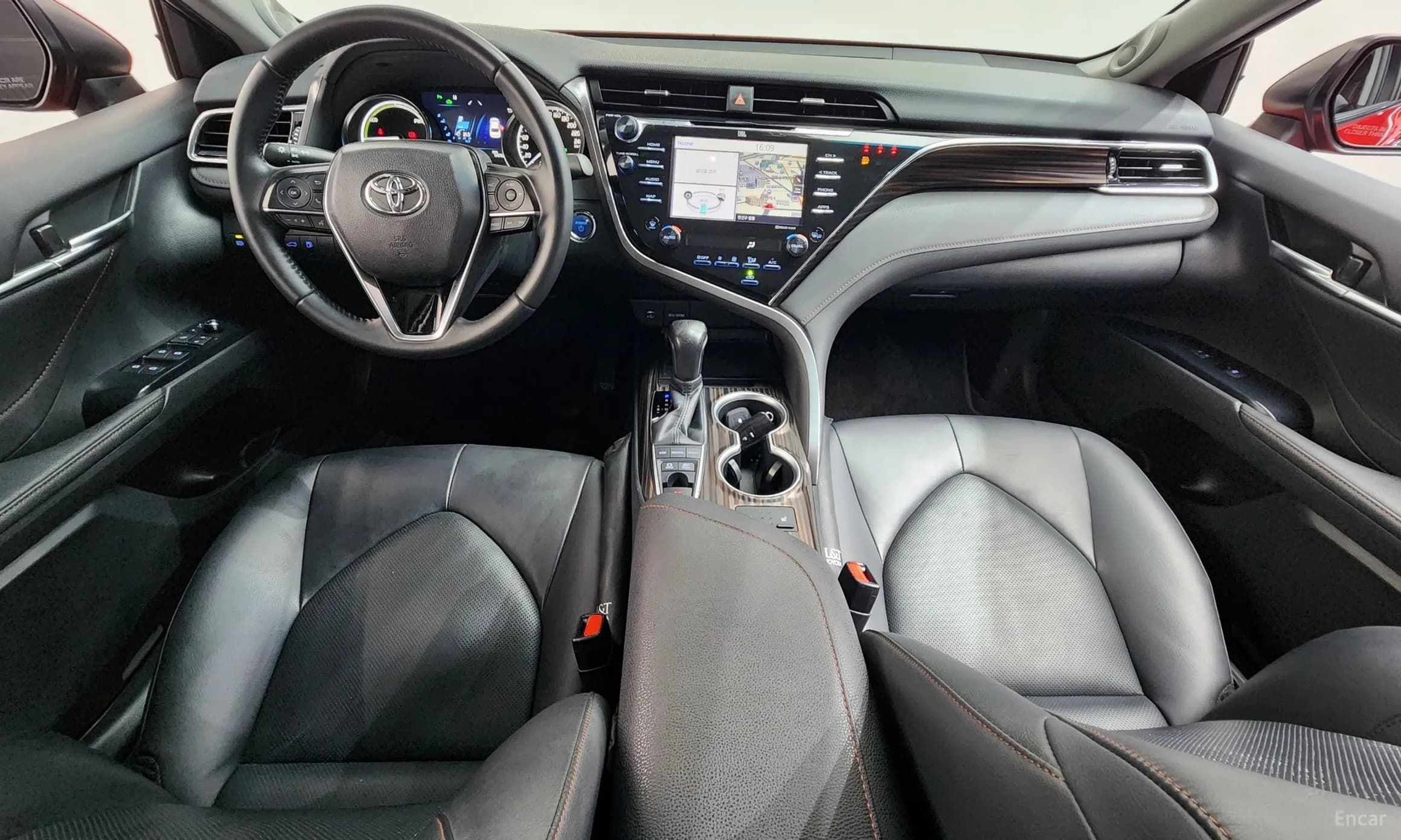 Camry (XV70)