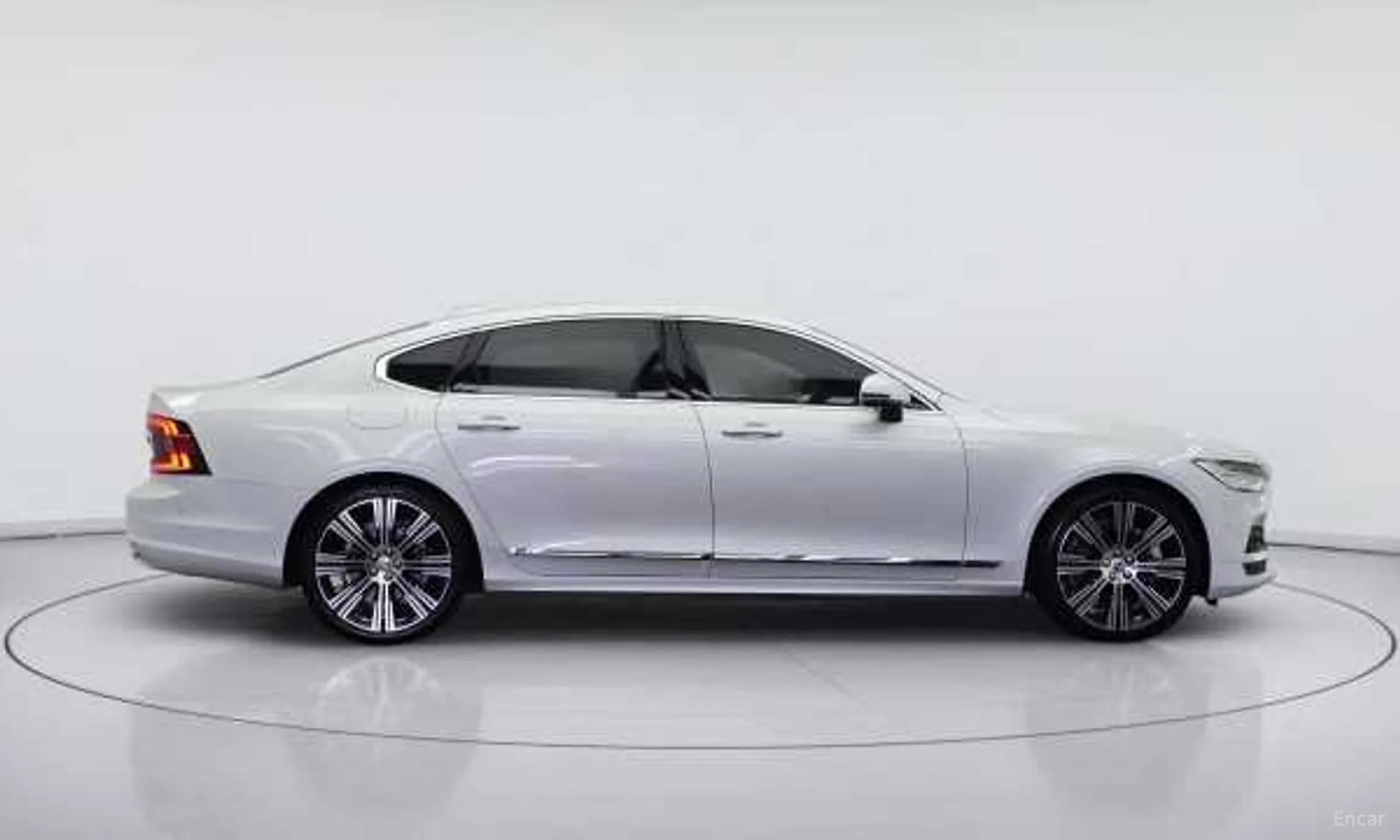 S90