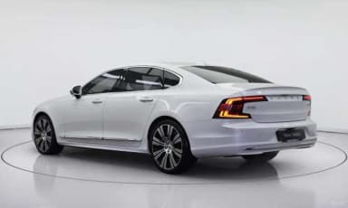 S90